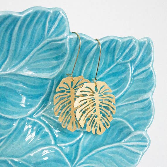 Monstera Deliciosa Leaf Earrings: Gold