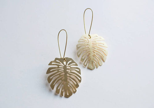 Monstera Deliciosa Leaf Earrings: Gold