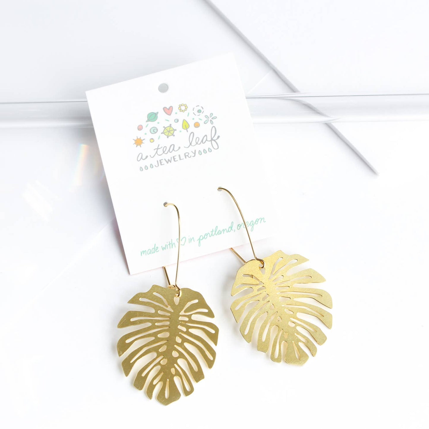 Monstera Deliciosa Leaf Earrings: Gold