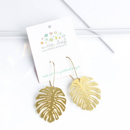 Monstera Deliciosa Leaf Earrings: Gold
