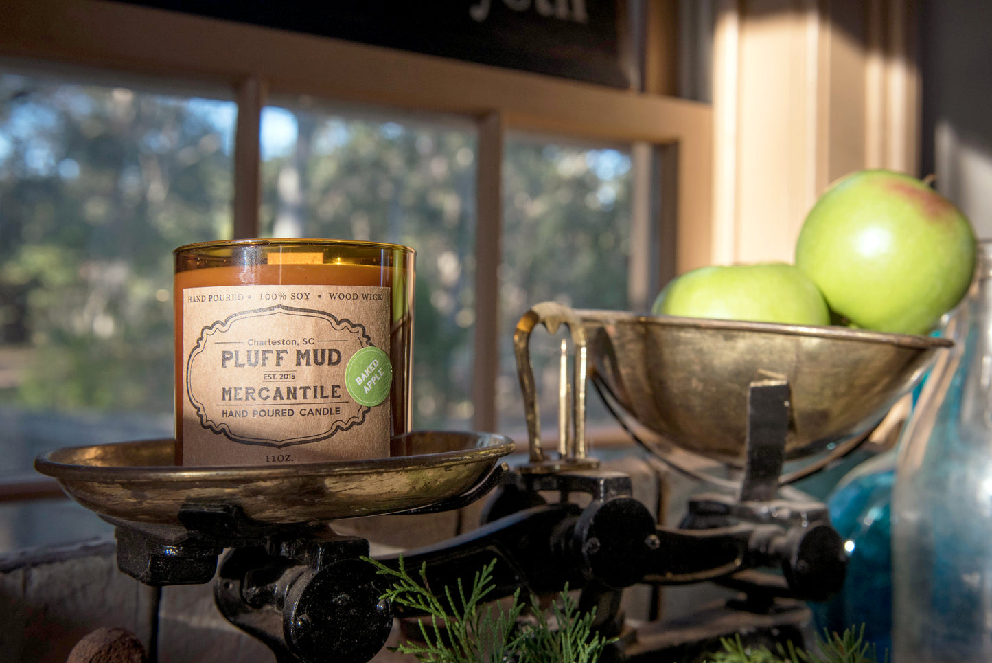 "Bourbon Maple Apple” Hand Poured Soy Candle - Pluff Mud Mercantile