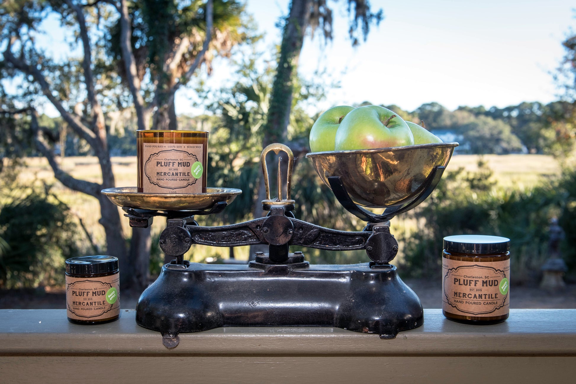 "Bourbon Maple Apple” Hand Poured Soy Candle - Pluff Mud Mercantile